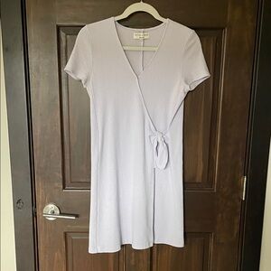 Madewell Texture & Thread Short Sleeve Side Tie Wrap Dress - Lilac XS